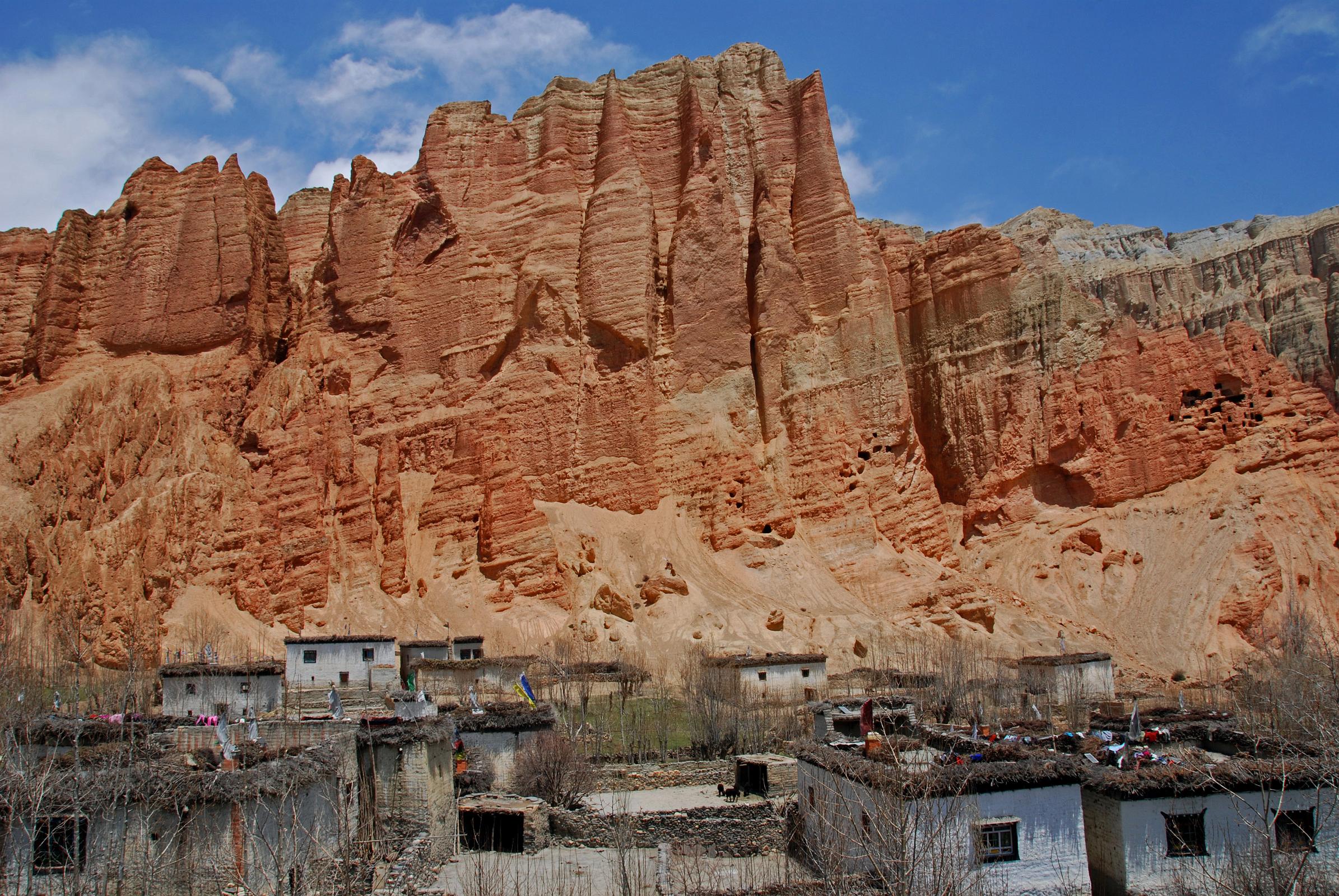 Mustang 03 04-2 Drakmar Village and Red Cliffs